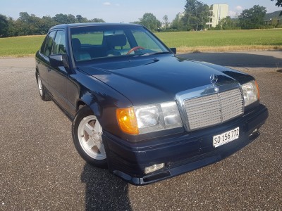 Mercedes-Benz 230 E